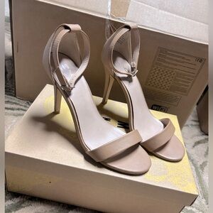 Mix No. 6 nude heels size 8